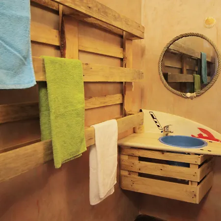 Hostel Eco - Tribo Da Ferrel (Leiria)
